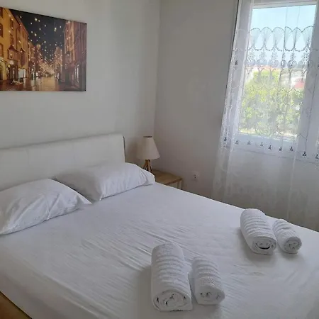 Kb5 - - 1st Floor *